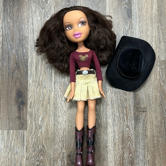 Big Bratz Wild Wild West Yasmin with Hat 24”